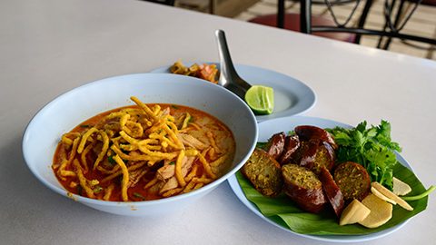タイ北部の街チェンラーイで出合った、郷土料理のカオソーイとサイウァに舌鼓！