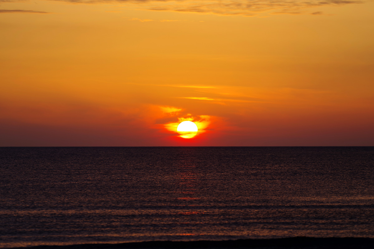 日本海に沈む夕陽