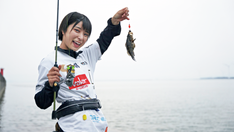 無人島にやってきた「さばいどる かほなん」 ガチで食料調達の日々を綴る