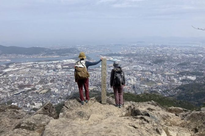 レディース向け登山パンツおすすめ10選。失敗しない選び方も解説