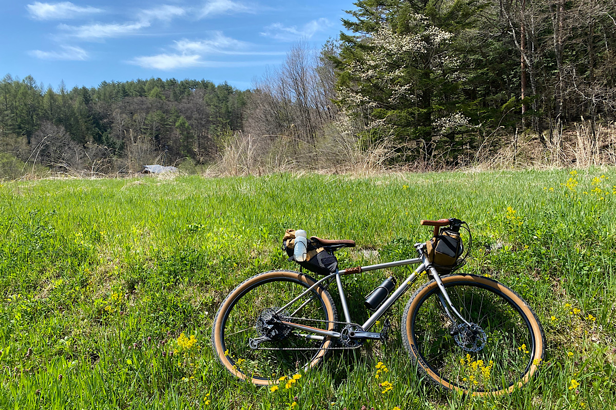 春の風景と自転車