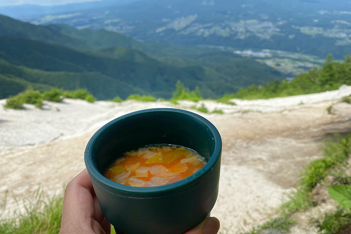 玉ねぎとトマトのスープ