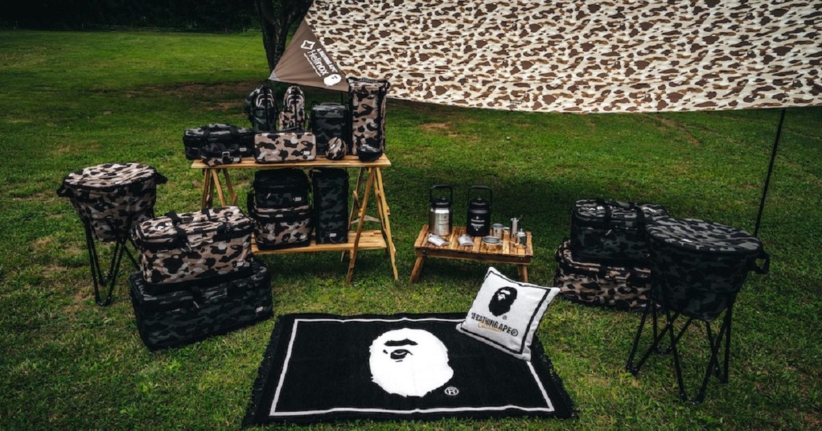 AAPE BY A BATHING APE アウトドアテーブル これは争奪戦？BAPE(R)とHelinoxがコラボ、アウトドア映え抜群のギアが
