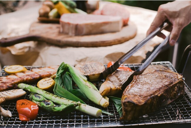 ピーター・ルーガー・ステーキハウスのBBQセットでBBQ