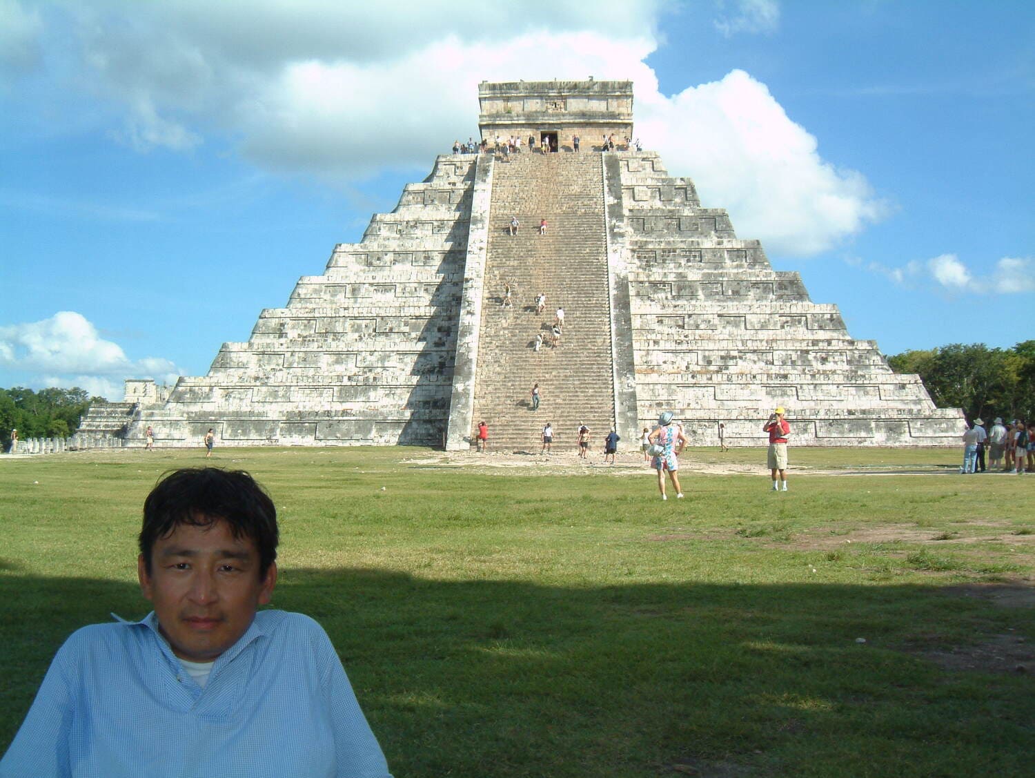 チチェン・イツァのククルカンピラミッド