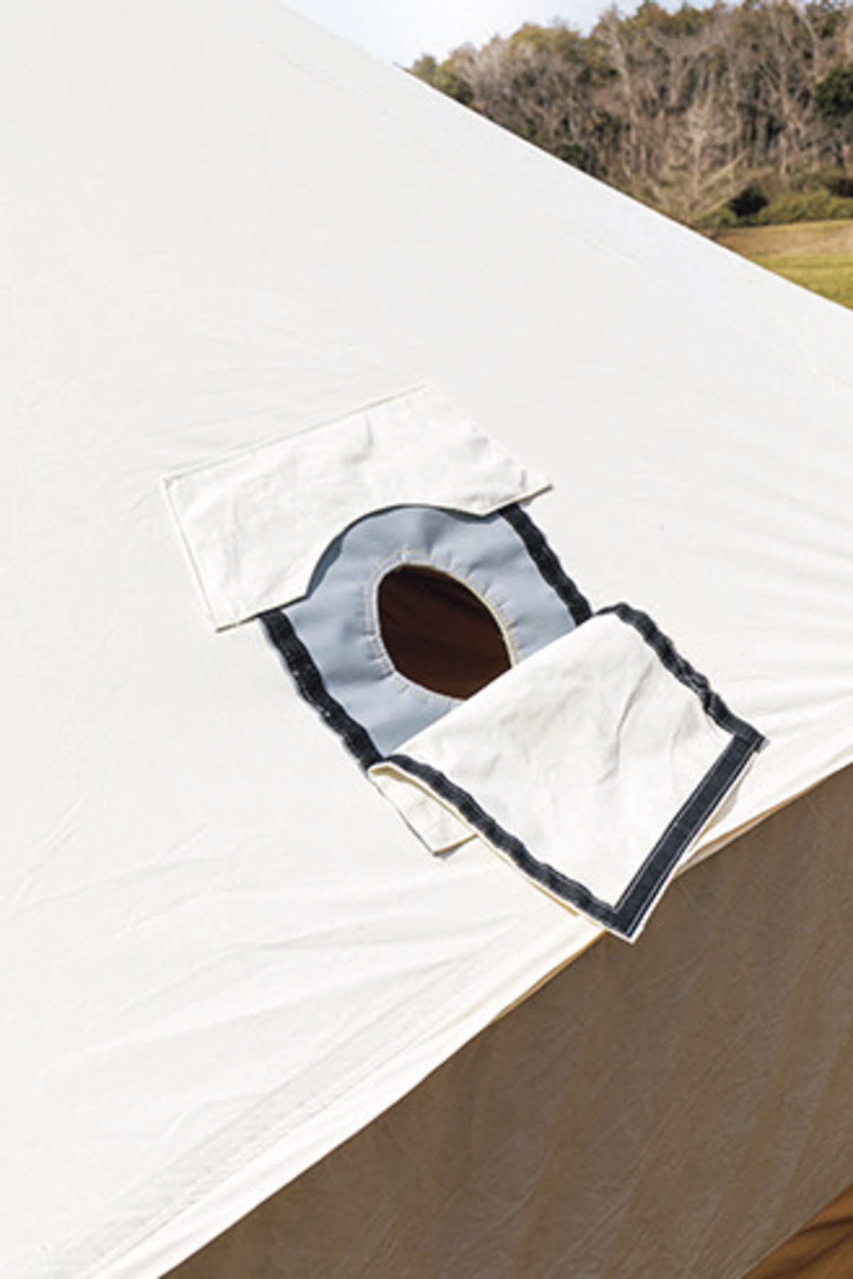 Ellis Canvas Tents（エリス キャンバステント）／トラックテント