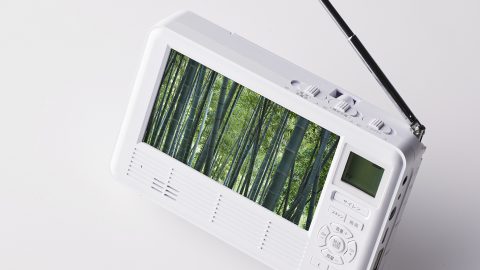 エコラジネオってなんだ？“手回しテレビ&ラジオ”兼モバイルバッテリーの万能防災ギア