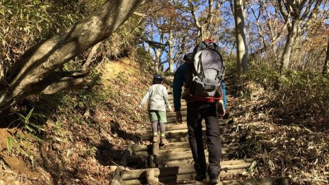 この秋は親子登山デビュー！子どもと楽しく登れる関西の山3選