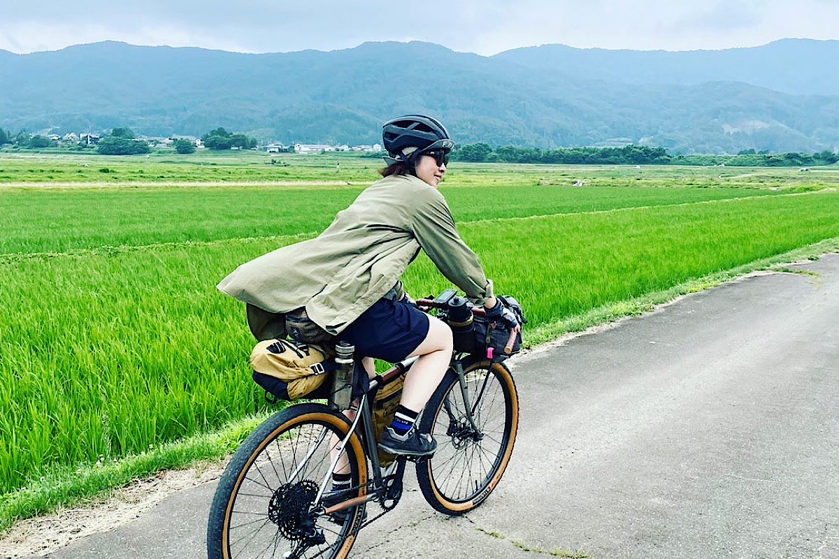 グラベルバイクで走る様子