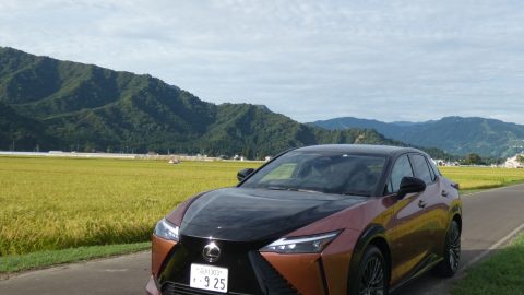 レクサスの新型電動SUV「RZ」なら、無充電でのオートキャンプも夢じゃない！