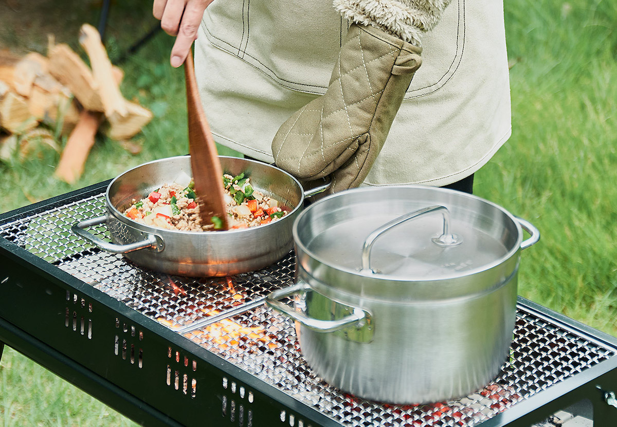 フタ、深鍋、浅鍋の組み合わせで、同時調理も可能に。