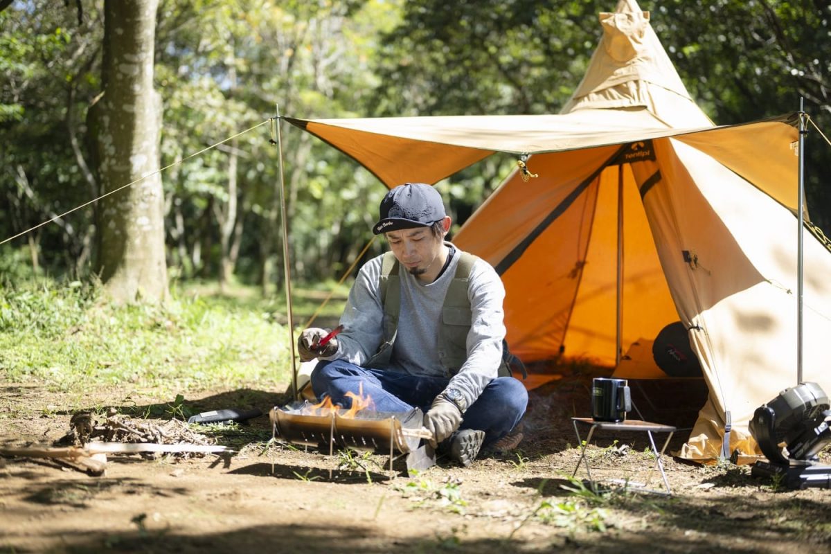 キャンプの秋! ソロキャンプで焚き火三昧してみませんか? | キャンプのコツ 【BE-PAL】キャンプ、アウトドア、自然派生活の情報源ビーパル