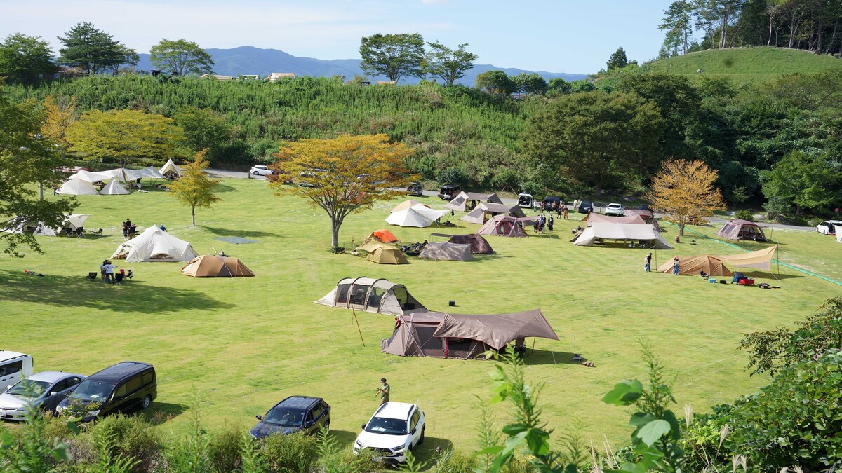 キャンプ場の俯瞰写真