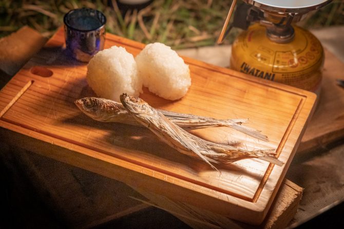 新あごの一夜干しと新米炊き立て塩むすび