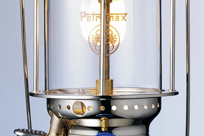 加圧式灯油ランタンを生んだドイツの古豪「ペトロマックス」の歴史に迫る！