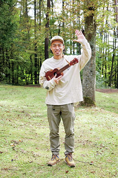 ウクレレシンガーの宮 武弘さん