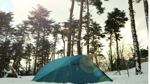 冬キャンプの必需品13選！テントから防寒着・防寒アイテムまで紹介