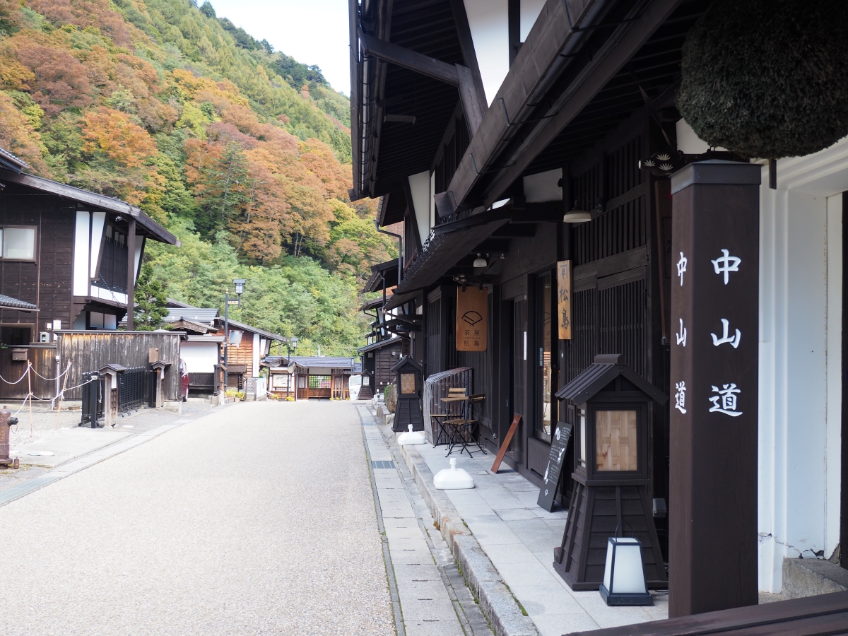 古い建物が並ぶ町並み