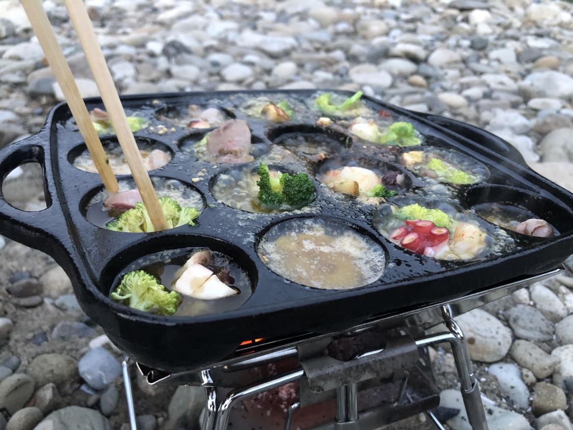 タコ焼き器でアヒージョ