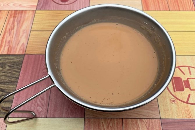 スパイスを使用した本格チャイ