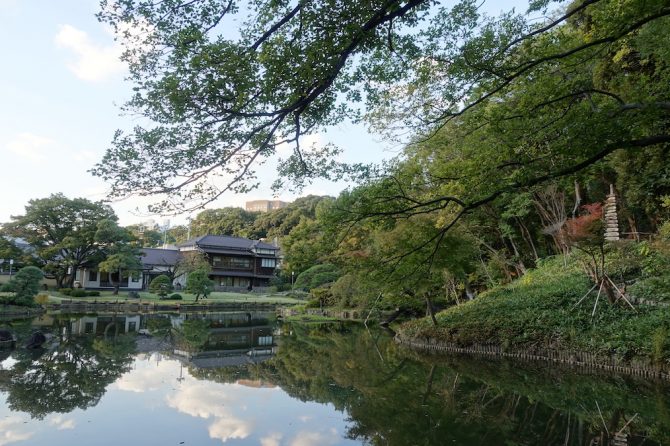 由緒正しき旧細川家本邸の庭園に築かれた名もなき山【プロハイカー斉藤正史のTOKYO山頂ガイド File.21】