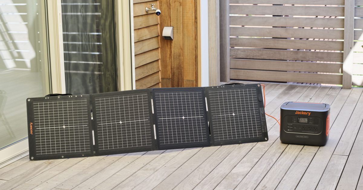 人気の両面発電ソーラーパネル「Jackery SolarSaga 100」が使い