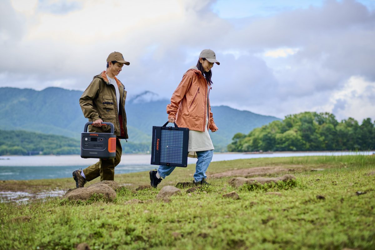 持ち運びしやすい「Jackery ポータブル電源 1000 Plus」