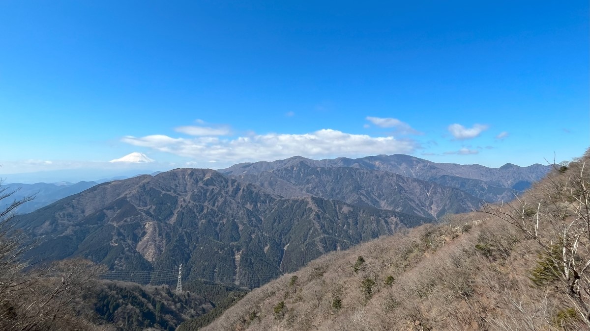 表丹沢を丸ごと見える景色