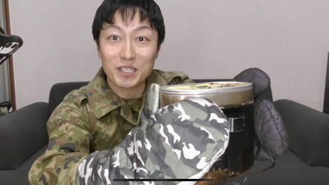 飯盒で蒸し料理！熱々茶碗蒸しの作り方【自衛隊出身芸人トッカグン小野寺の極上サバイバル飯 VOL.5】