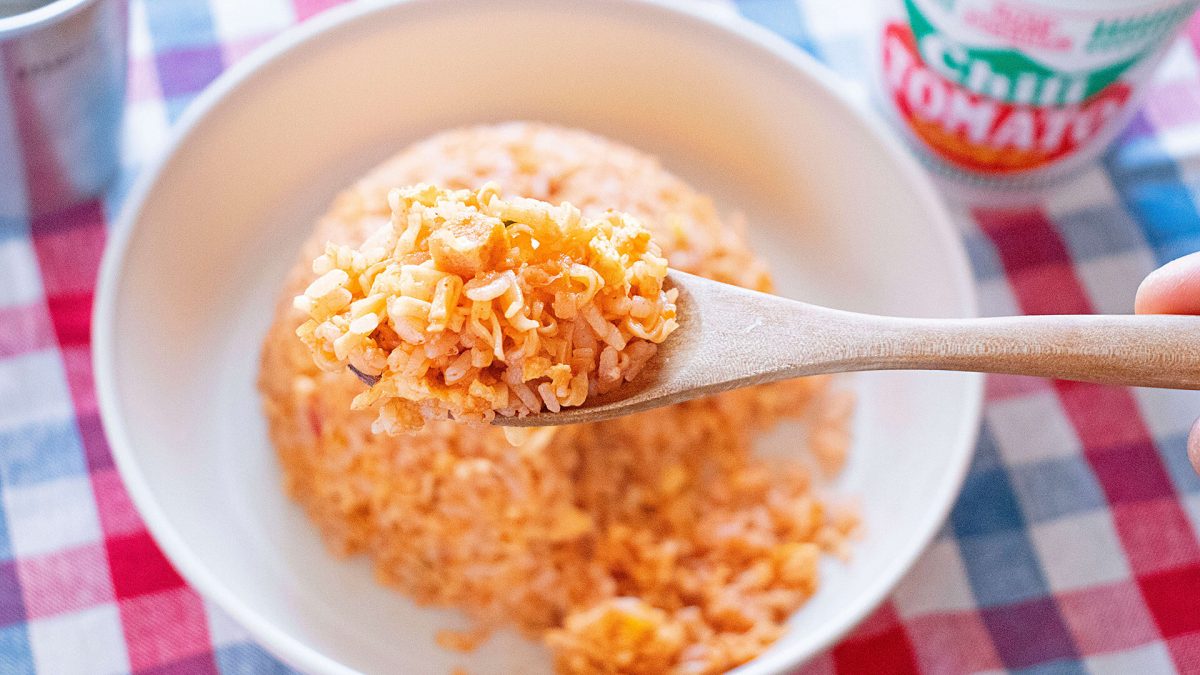 チリトマトヌードルのカップヌードル炒飯