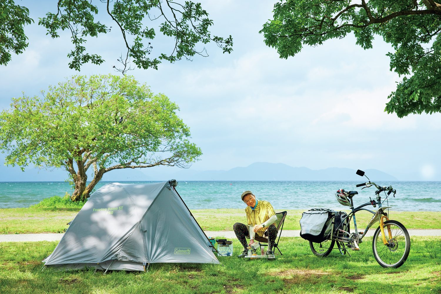 琵琶湖の横でキャンプ