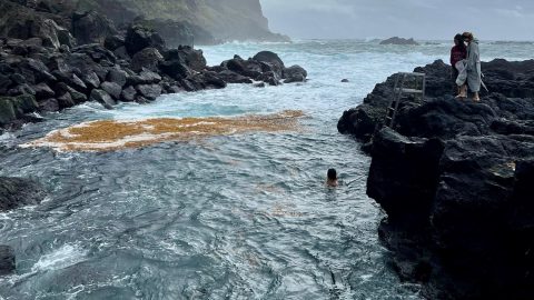 サンミゲル島の温泉がモーレツにスリリング！まさに「海の秘湯」だった