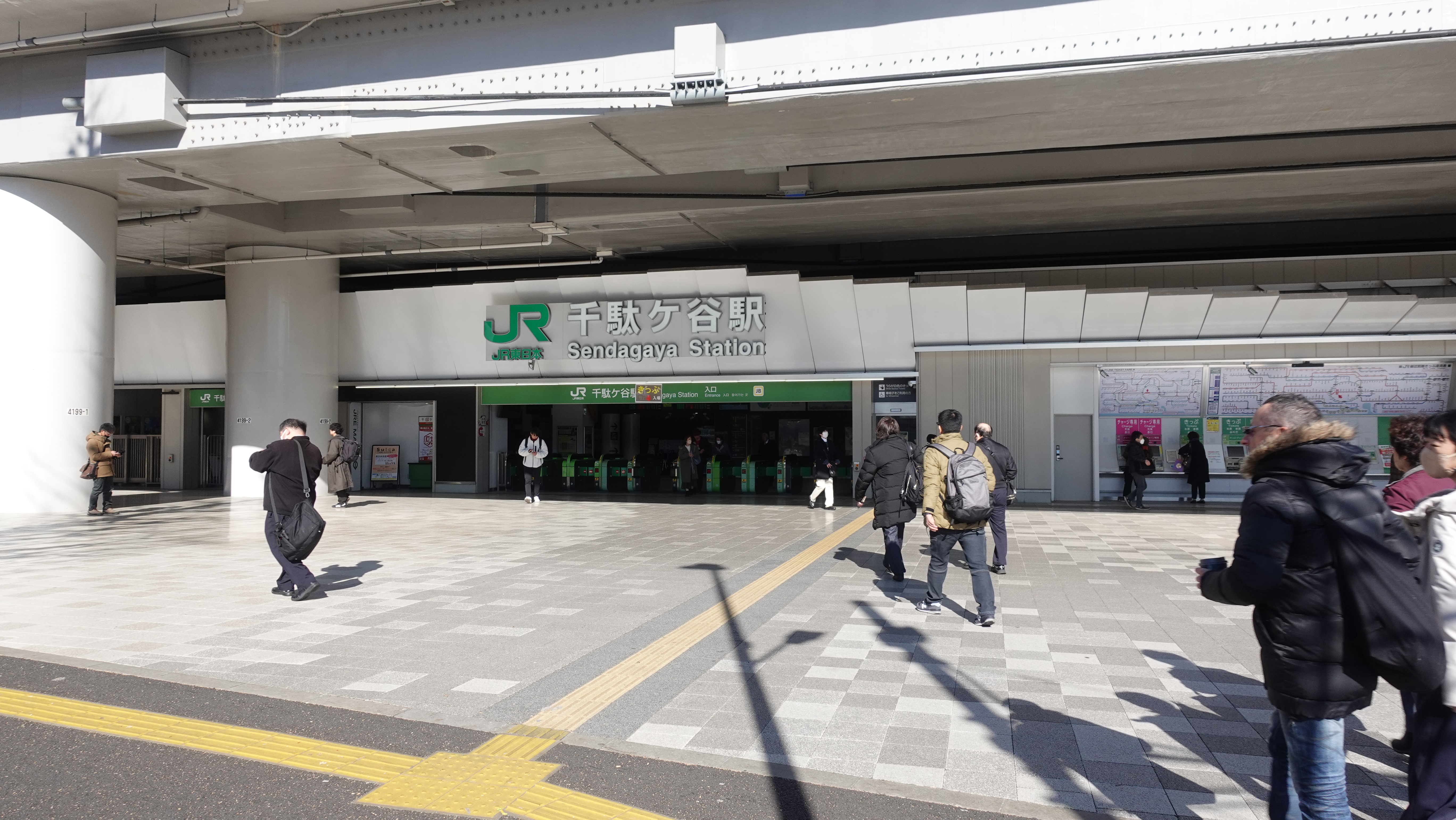 渋谷区にある都内最古の富士塚「千駄ヶ谷富士塚」へ【プロハイカー斉藤