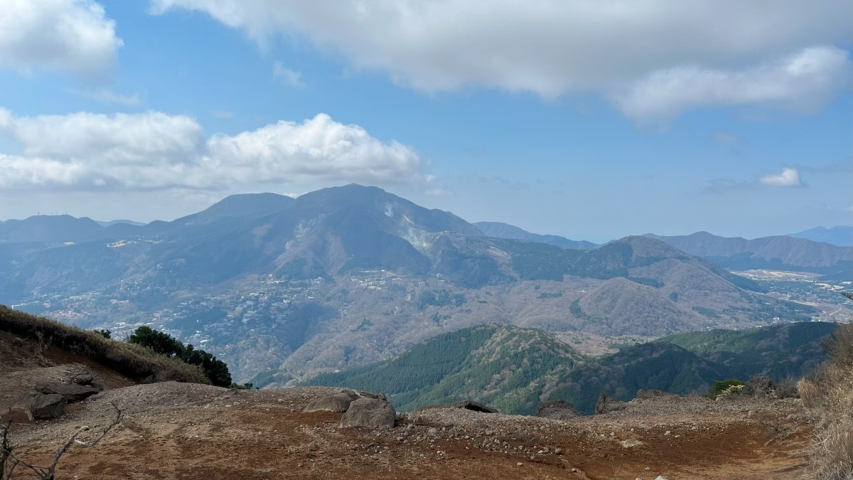 明神ヶ岳の山頂風景
