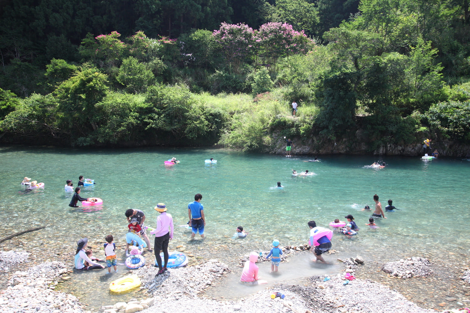 川湯温泉の川遊び