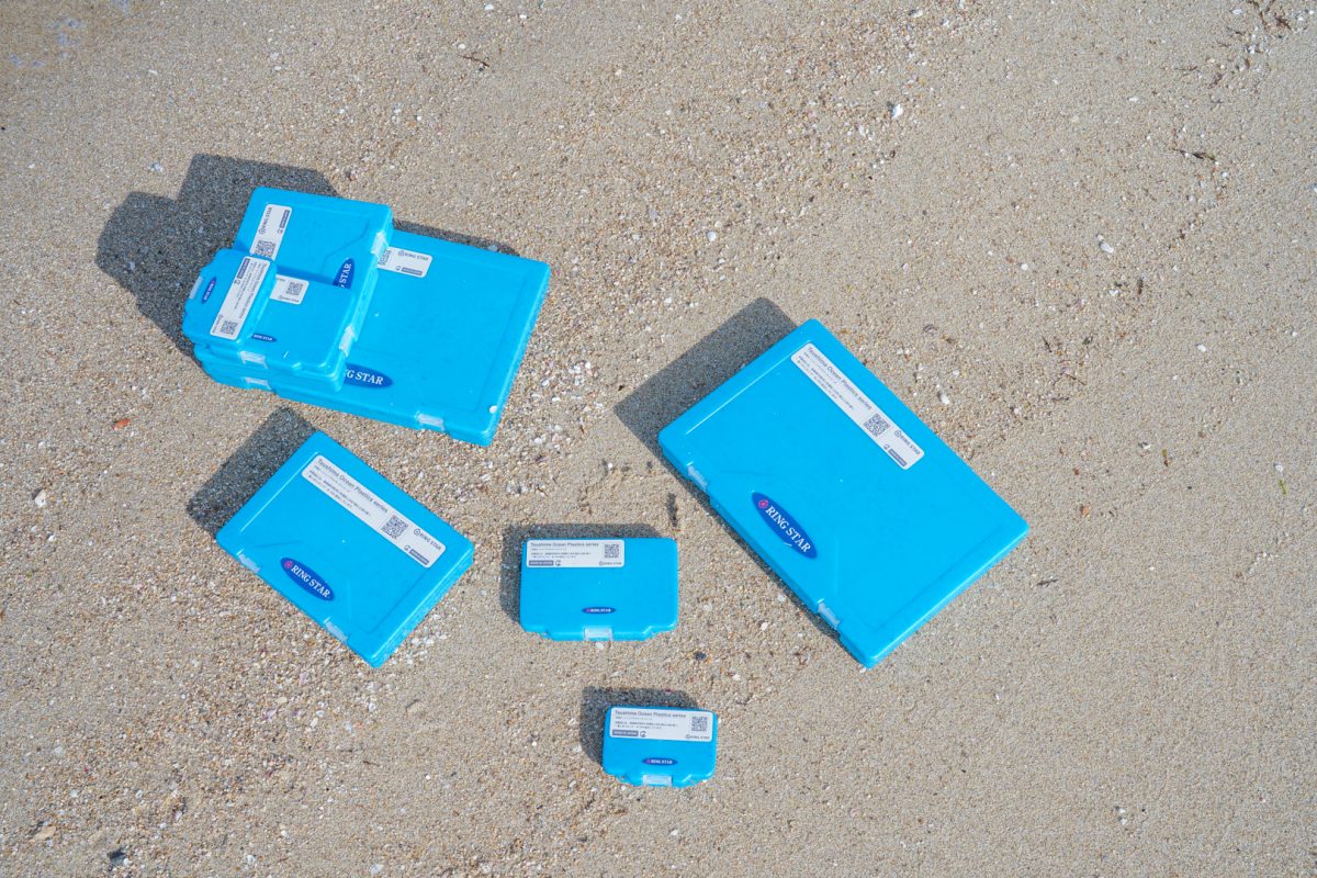 対馬に流れ着いた海洋プラスチックごみを10%配合した「ルアーケース」が登場!