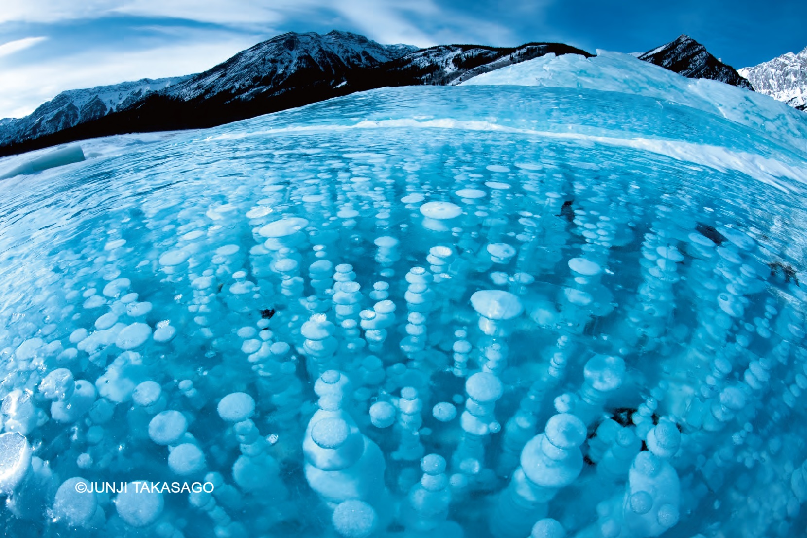 高砂淳二撮影の流氷