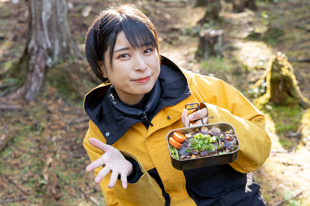 雷鳥飯盒+BBＱのたれで作る、さばいどる かほなんの極旨キャンプ飯レシピ