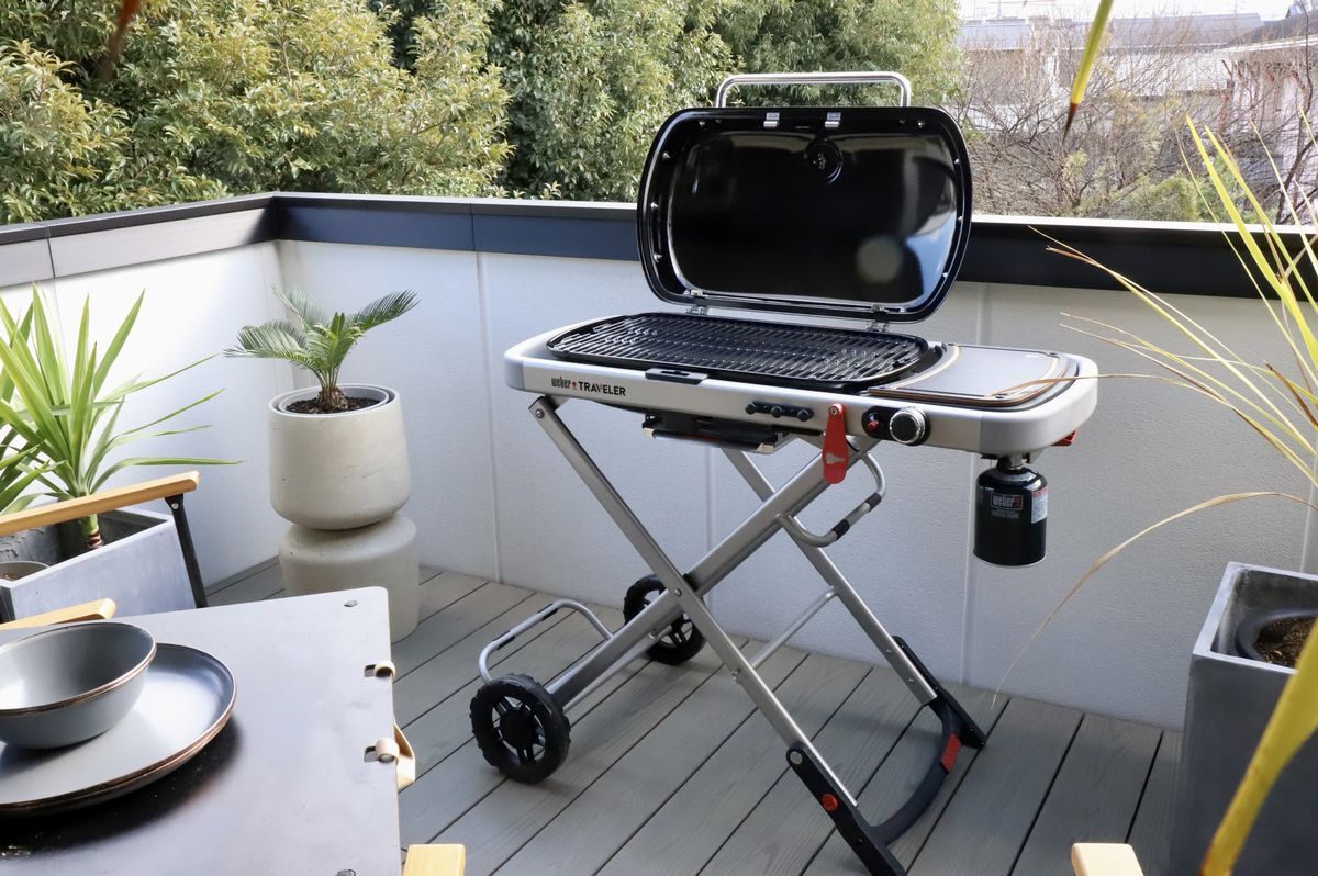 持ち運びしやすい本格派バーベキューグリル！「Weber Traveler」が待望の日本上陸だ～