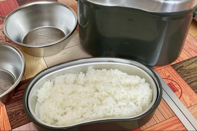 飯盒で炊いたご飯