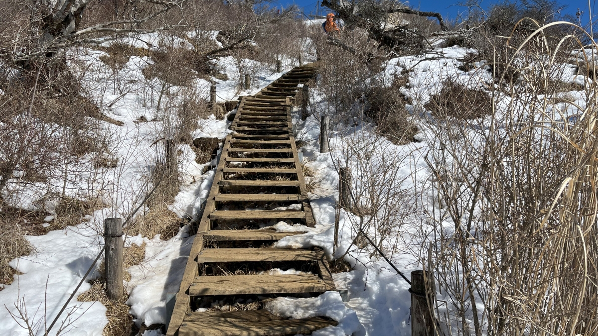 塔ノ岳山頂に続く大倉尾根の階段