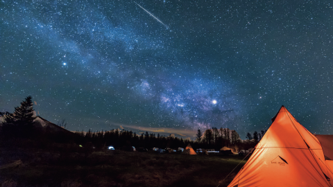 この星空は一生忘れられない！ 夜空が美しい絶景キャンプ場15選