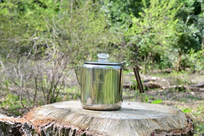 屋外でコーヒーを淹れるならパーコレーター！仕組み、使い方からその魅力まで徹底解説