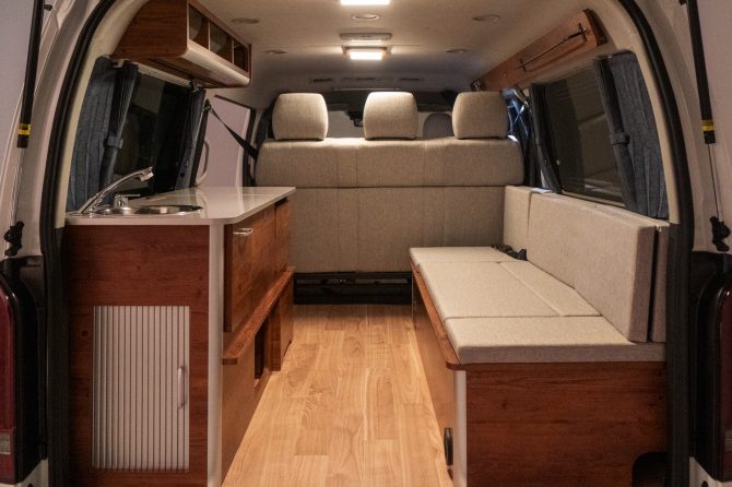 新型キャンピングカー「ベルーガ」は普段使いもイケる！フレックスのハイエースがベース　