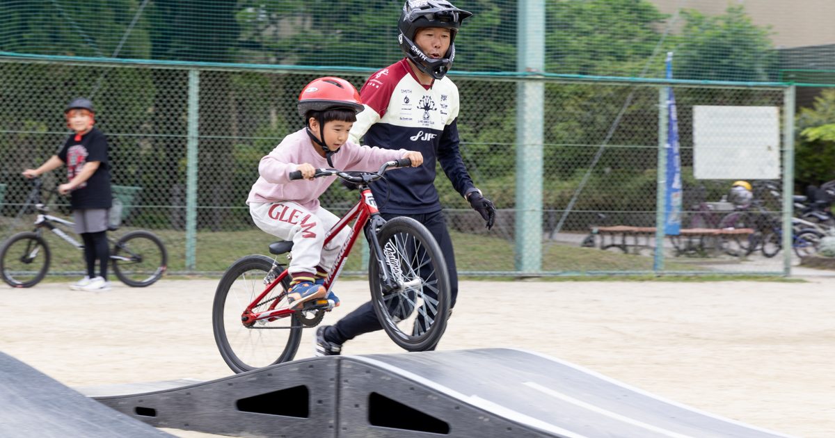 子供はもちろん、大人でも参加OK！無料でBMXレースの基礎が学べる方法