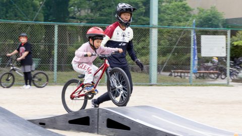 子供はもちろん、大人でも参加OK！無料でBMXレースの基礎が学べる方法があった