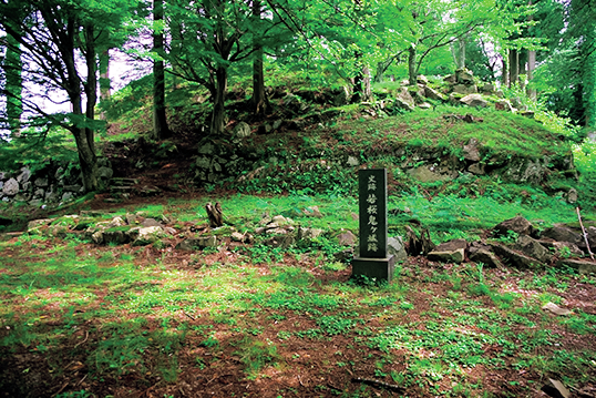 鶴尾山