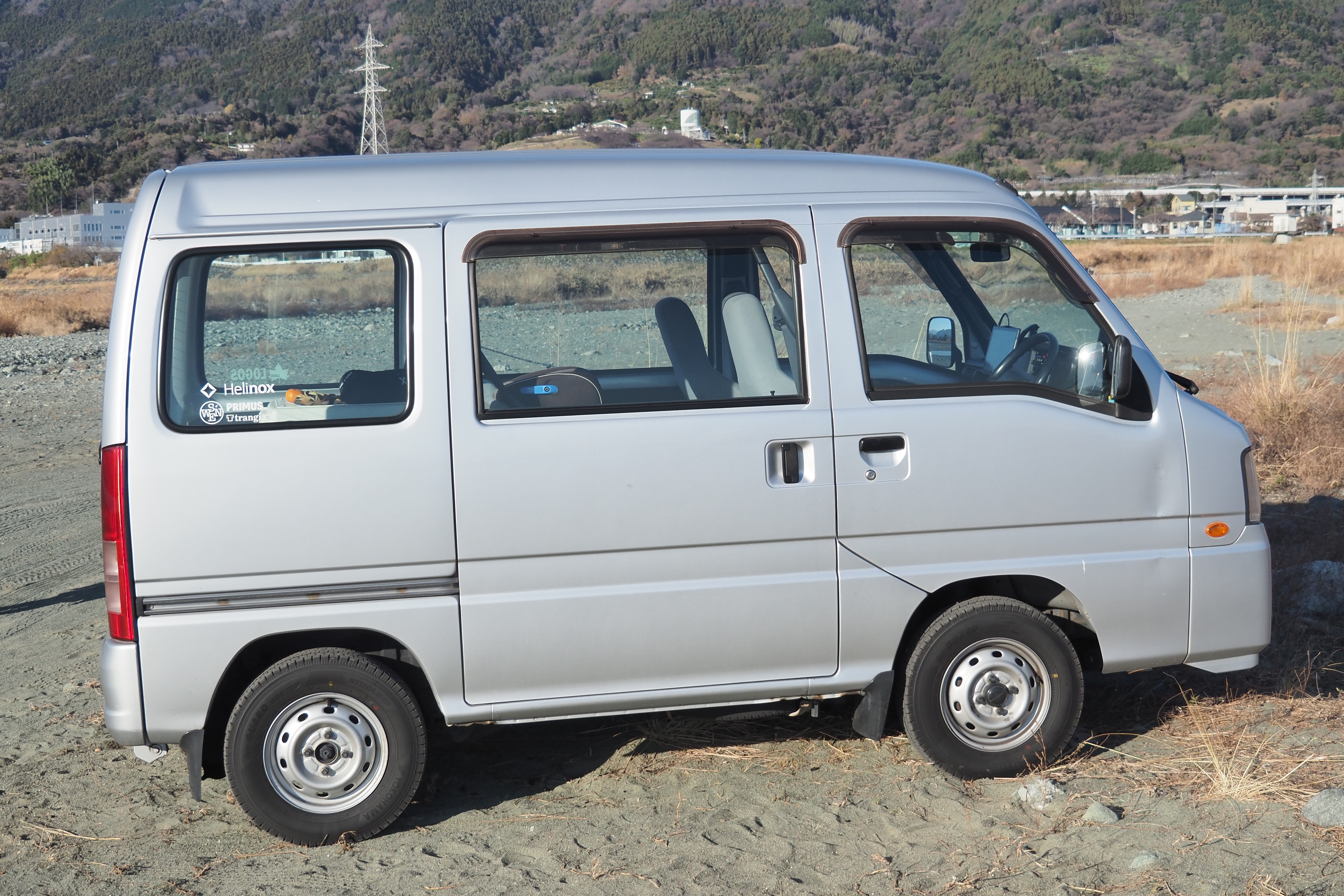 軽バンはかっこいい！アウトドアにも日常にも活躍する人気車種を紹介