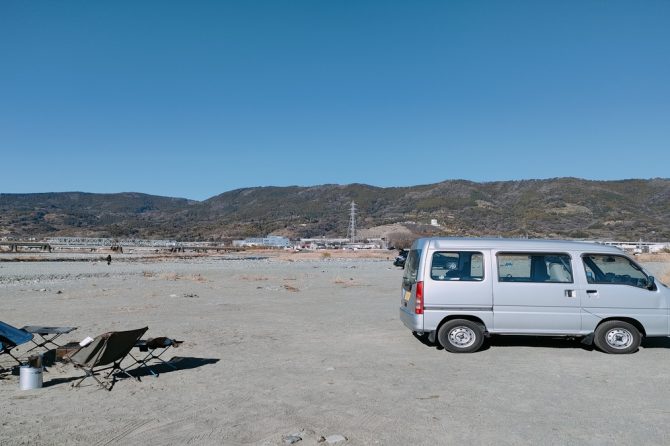 軽バンはアウトドアにおすすめ？車中泊も可能な軽バンのポイントを解説！