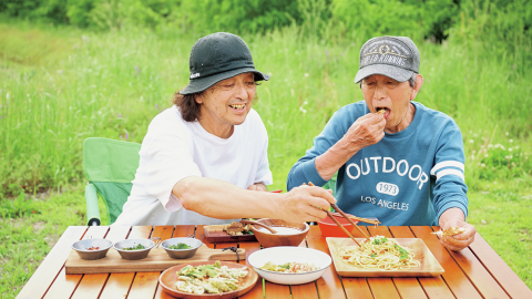 野草と雑魚の0円フルコースを食べる！ナチュラリスト親子が里山を食べ比べ